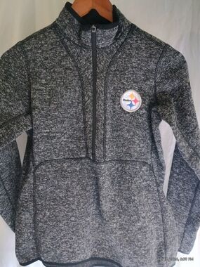 Antigua Women's Heathered Gray Quarter-Zip Pullover with Steelers Patch